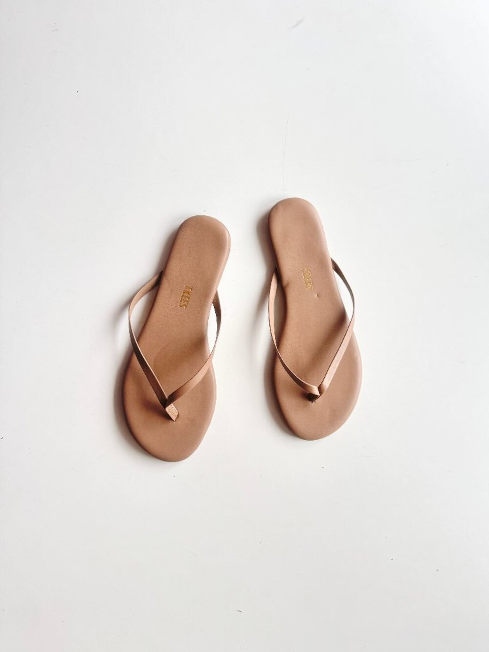 TKEES Lily Nudes Sunbliss Tan Leather Round Toe Thong Flip Flops, Size 8/39